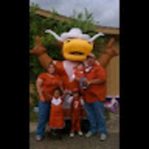 Meet your Posher, Lino